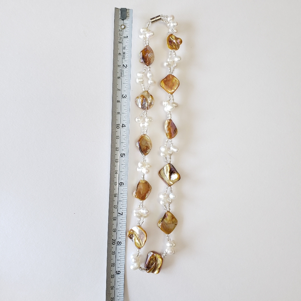 Fresh water pearl with Shell and seed bead Necklace with magnet clasp - Picture 7 of 7